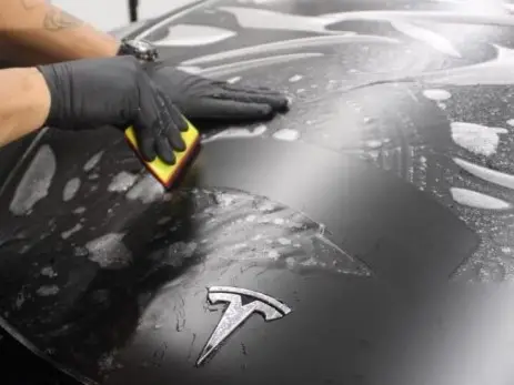 tesla ppf motorkap voorklep paint protection film | A1 Car Cleaning